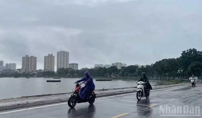 Dự báo khu vực Hà Nội có mưa vừa, mưa to và dông, cục bộ có nơi mưa rất to. (Ảnh minh họa: Đ.T)