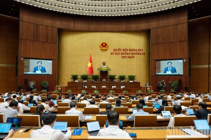 Quốc hội họp phiên toàn thể tại hội trường. (Ảnh: THỦY NGUYÊN)