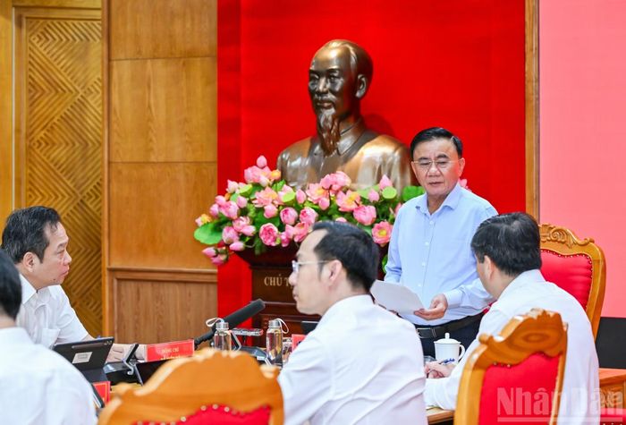 Thường trực Ban Bí thư Trần Cẩm Tú, Bí thư Đảng ủy các cơ quan Đảng Trung ương phát biểu định hướng các nội dung thảo luận tại hội nghị. (Ảnh: DUY LINH)