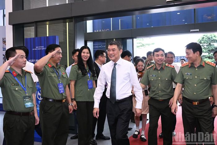 Thủ tướng Lê Minh Hưng đến dự lễ phát động hưởng ứng Ngày An ninh mạng Việt Nam.