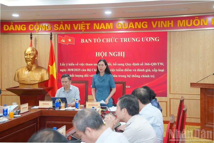 Đồng chí Bùi Thị Quỳnh Vân phát biểu kết luận hội nghị. (Ảnh: HẢI ĐĂNG)