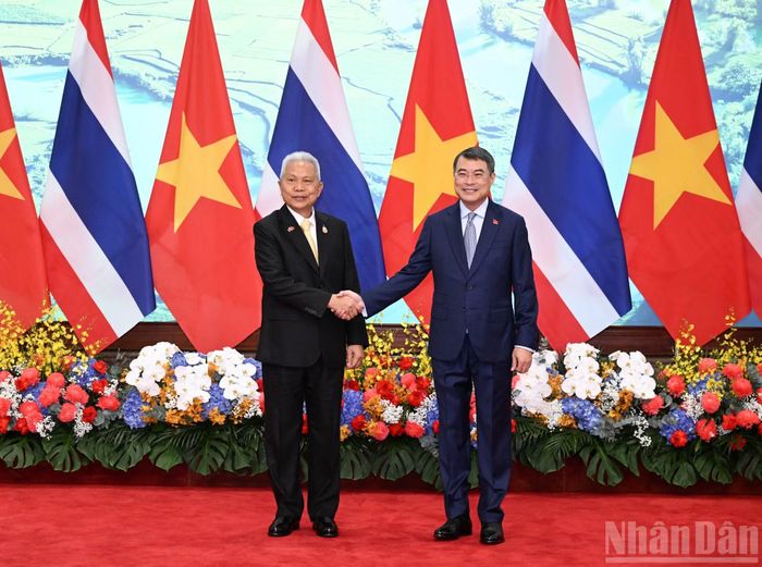 Thủ tướng Lê Minh Hưng và Chủ tịch Quốc hội kiêm Chủ tịch Hạ viện Vương quốc Thái Lan Sophon Zaram.