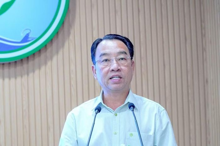 Đồng chí Lữ Quang Ngời, Phó Bí thư Tỉnh ủy, Chủ tịch Ủy ban nhân dân tỉnh Cà Mau phát biểu chỉ đạo tại diễn đàn. (Ảnh: HOÀN THÀNH)