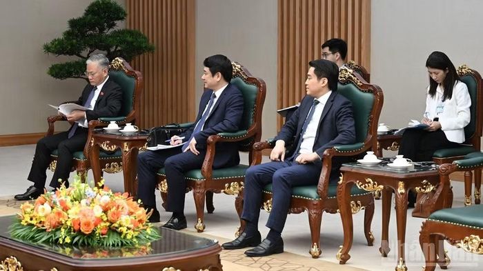  Lãnh đạo một số bộ, ngành Việt Nam tham dự buổi tiếp. (Ảnh: Trần Hải) 