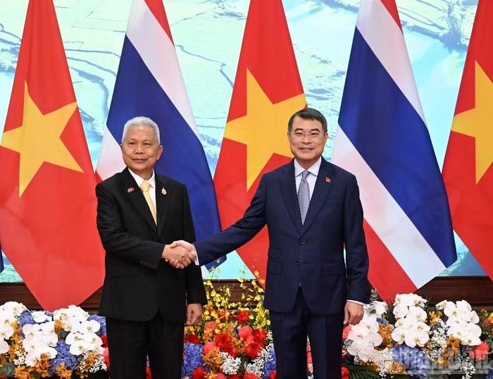Thủ tướng Chính phủ Lê Minh Hưng và Chủ tịch Quốc hội kiêm Chủ tịch Hạ viện Vương quốc Thái Lan Sophon Zaram. (Ảnh: Trần Hải)