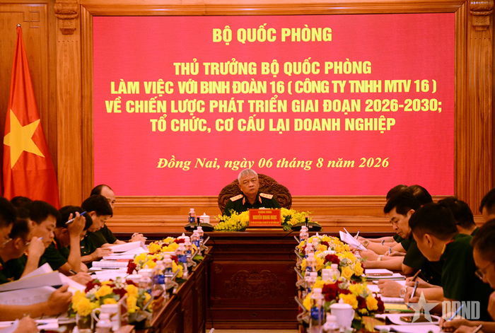 Quang cảnh buổi làm việc.