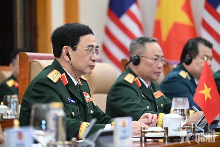 Đại tướng Phan Văn Giang tại hội đàm. Ảnh: TRỌNG HẢI 