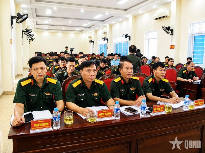 Các đại biểu dự khai mạc lớp tập huấn. 