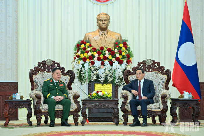  Thủ tướng Chính phủ Lào Sonexay Siphandone và Đại tướng Nguyễn Trọng Nghĩa.