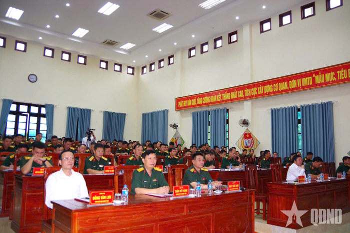 Các đại biểu tham dự hội nghị.