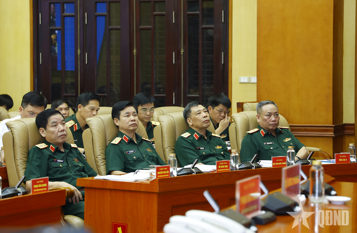 Lãnh đạo Bộ Quốc phòng và các đại biểu tại hội nghị.