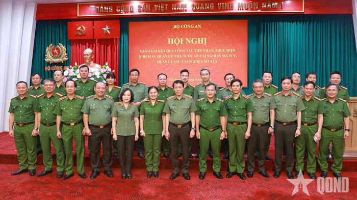 Các đại biểu dự hội nghị.
