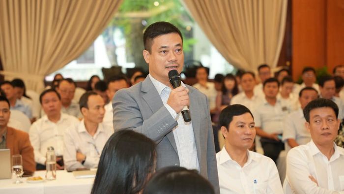 Ông Nguyễn Duy Hưng- Tổng Giám đốc Công ty Cổ phần đầu tư Sài Gòn - Huế phát biểu tại hội nghị.