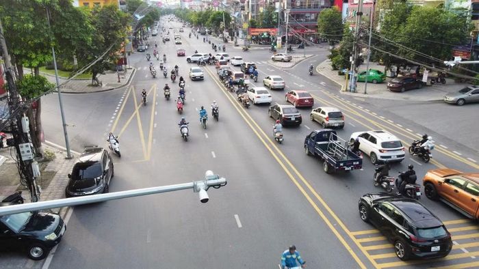 Hệ thống camera giao thông ở Phú Thọ hoạt động với sự hỗ trợ của AI giúp ghi nhận vi phạm và quản lý giao thông hiệu quả.