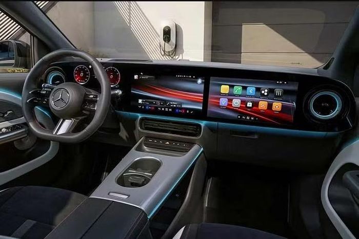 Mercedes-Benz phải thừa nhận - nút bấm vật lý vẫn là chân ái.