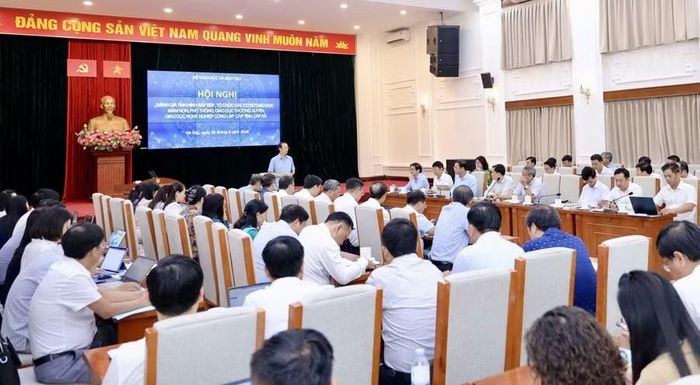 Toàn cảnh hội nghị.