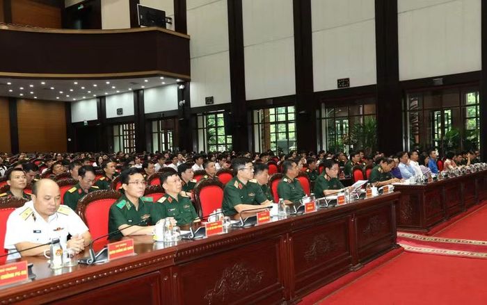 Các đại biểu tham dự hội nghị.