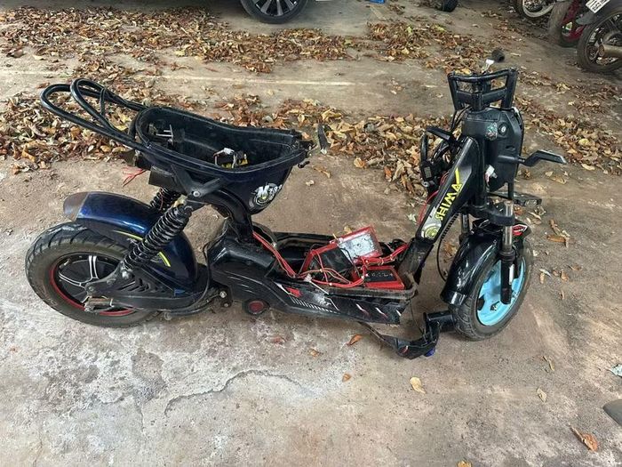 Một chiếc xe đạp điện được học sinh độ chế để chạy nhanh hơn. (Ảnh: TT)