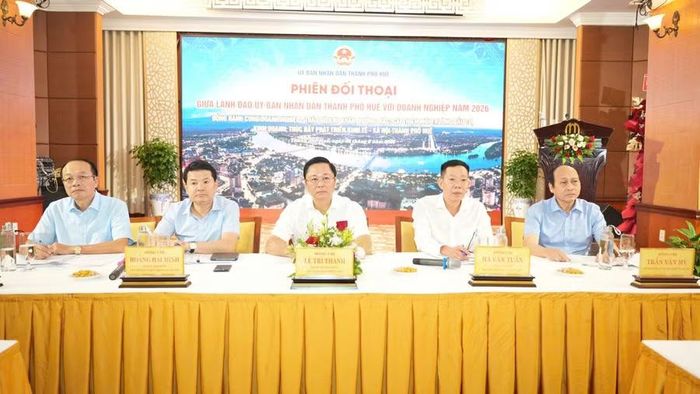 Phiên đối thoại trực tiếp nhằm tháo gỡ khó khăn cho doanh nghiệp, tạo môi trường đầu tư minh bạch, bền vững tại TP Huế.
