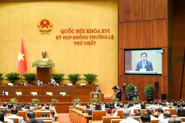 Quang cảnh phiên họp ngày 6/8. Ảnh: Như Ý