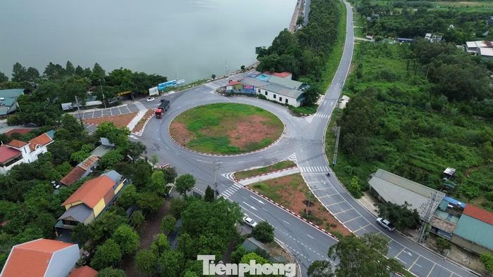 Tuyến đường kết nối sườn Đông Tam Đảo của Thái Nguyên với sườn Tây Tam Đảo sẽ mở ra không gian phát triển mới, khai thác hiệu quả tiềm năng về sinh thái, nghỉ dưỡng, văn hóa và du lịch, tạo động lực phát triển cho cả vùng (Khu vực kết thúc của hầm Tam Đảo, thuộc xã Tam Đảo, tỉnh Phú Thọ).