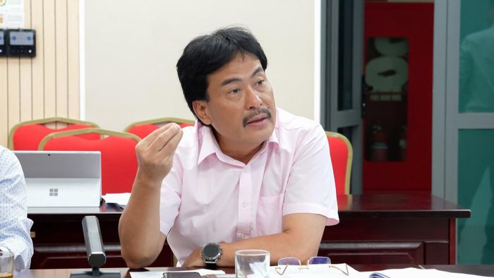 Anh hùng Lao động, TS Nguyễn Hùng Dũng, Phó Chủ tịch kiêm Tổng Thư ký Hội Dầu khí Việt Nam góp ý về dự thảo Luật Dầu khí (sửa đổi). (Ảnh: Trần Trung).