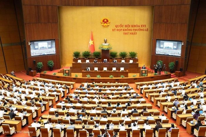 Quốc hội nghe tờ trình của Chính phủ về dự thảo nghị quyết về việc thành lập thành phố Quảng Ninh và thành phố Bắc Ninh trực thuộc Trung ương.