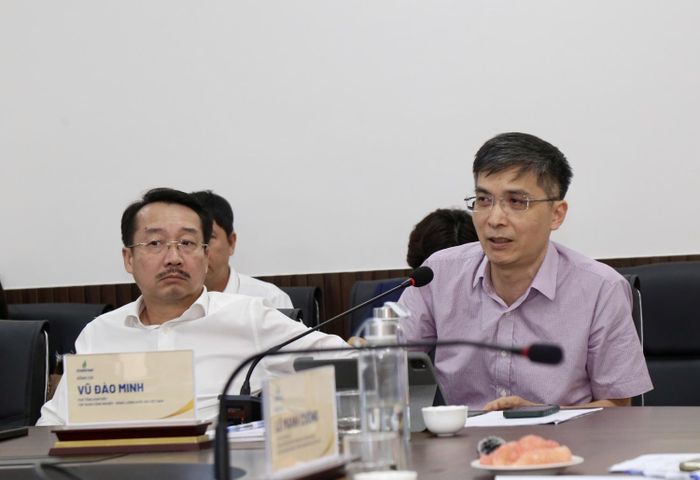 Phó Tổng Giám đốc Petrovietnam Vũ Đào Minh cùng đại diện các ban chuyên môn đã trao đổi, làm rõ làm rõ khó khăn, vướng mắc và kiến nghị của đơn vị.
