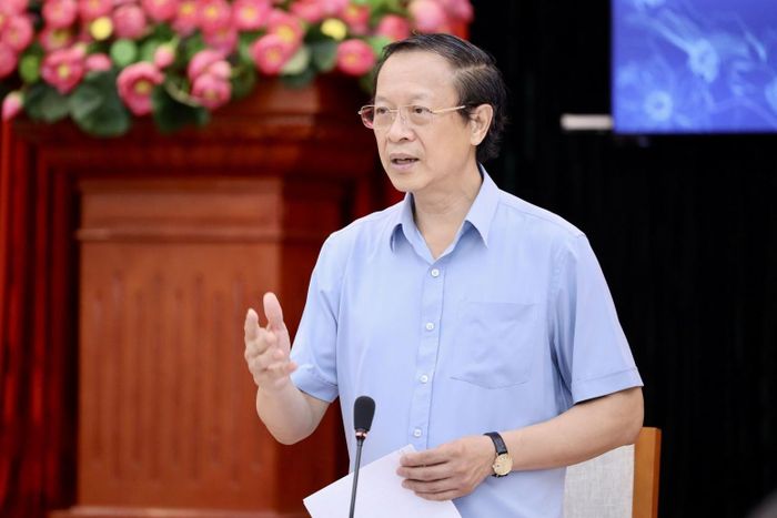 Thứ trưởng Thường trực Bộ GD-ĐT Phạm Ngọc Thưởng phát biểu tại hội nghị. Ảnh: Moet.