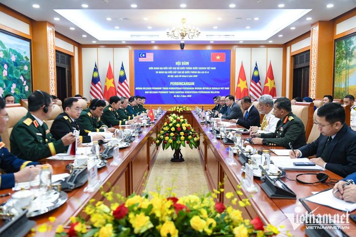 Quang cảnh hội đàm 