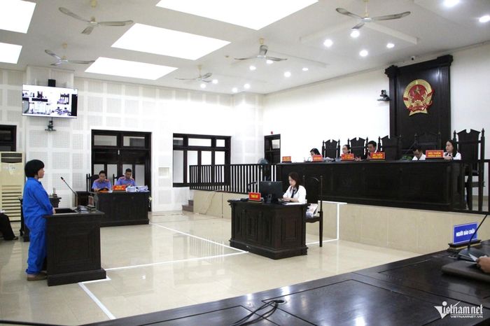 Toàn cảnh phiên tòa xét xử.