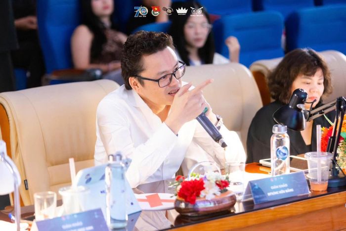 BTV Hữu Bằng kể kỷ niệm chấm thi MC.