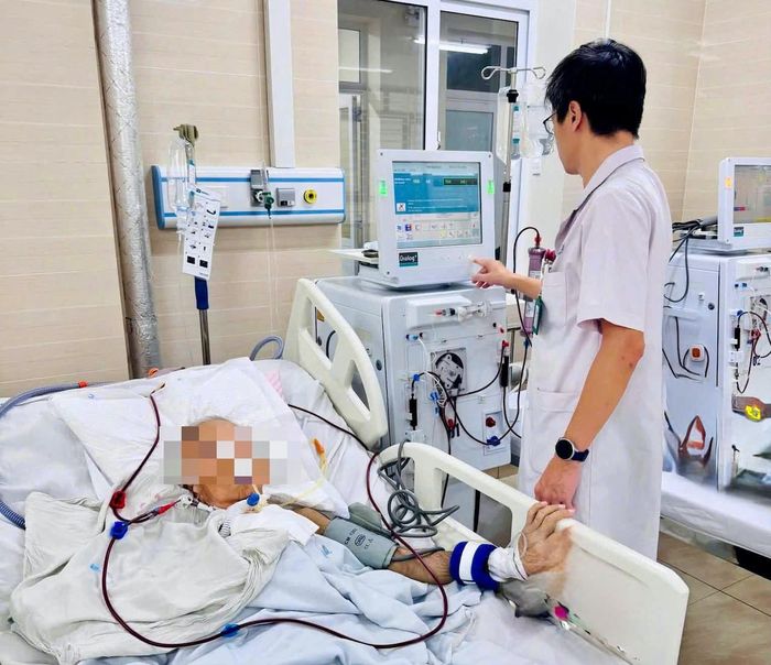 Bệnh nhân được điều trị tích cực tại Bệnh viện 19-8 (Bộ Công an). Ảnh: BVCC