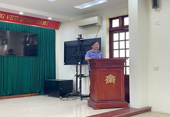 Đồng chí Lê Ngọc Vinh, Phó Viện trưởng VKSND khu vực 3 (Trưởng đoàn), kết luận tại buổi làm việc.