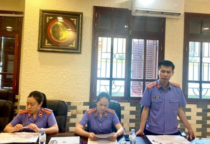  Đồng chí Hoàng Văn Hanh phát biểu tại buổi làm việc.