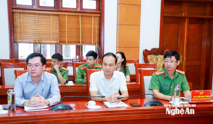 Các đại biểu dự phiên họp. Ảnh: Thành Duy