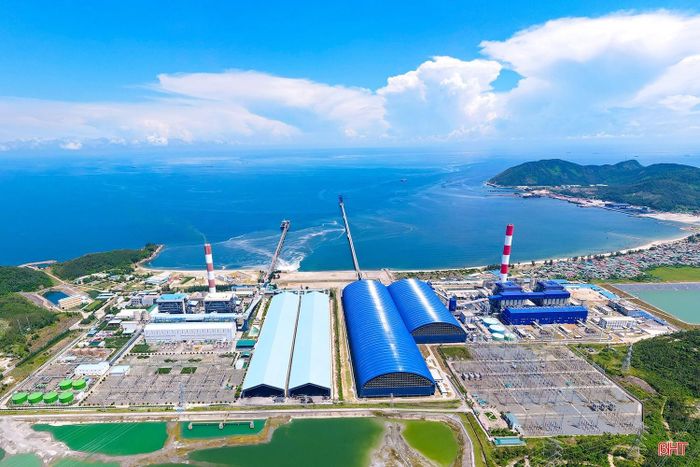 Khu kinh tế Vũng Áng được phát triển theo mô hình khu kinh tế ven biển tổng hợp, đa ngành, đa chức năng.