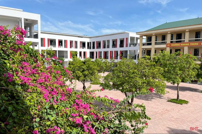 Công trình nhà học 3 tầng, 16 phòng học tại Trường THCS Lê Bình được đưa vào sử dụng trong năm học 2026-2027.
