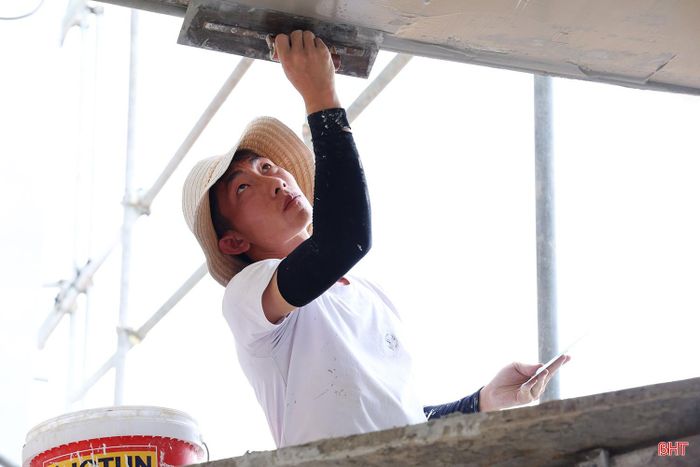 Với sự chỉ đạo quyết liệt của tỉnh, nỗ lực của các đơn vị liên quan, sau hơn 7 tháng triển khai, tiến độ toàn dự án đã đạt trên 85% khối lượng; trong đó, các hạng mục chính đã hoàn thành trên 95%.