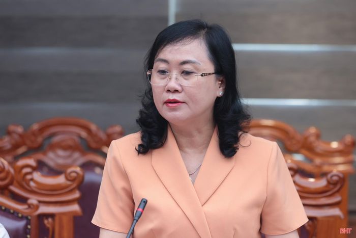 Đồng chí Trương Thanh Huyền - Trưởng ban Tổ chức Tỉnh ủy phát biểu tại hội nghị.