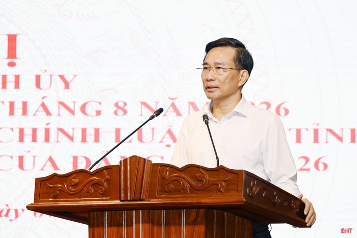 Đồng chí Nguyễn Viết Trường - Giám đốc Sở Văn hóa, Thể thao và Du lịch thông tin về các hoạt động tổ chức kỷ niệm 195 năm thành lập, 35 năm tái lập tỉnh Hà Tĩnh.