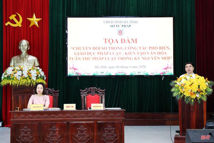 Dịp này, Sở Tư pháp cũng tổ chức tọa đàm “Chuyển đổi số trong công tác phổ biến, giáo dục pháp luật - Kiến tạo văn hóa tuân thủ pháp luật trong kỷ nguyên mới”.