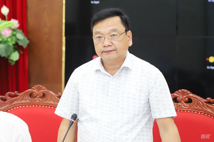  Phó Chủ tịch UBND tỉnh Hồ Huy Thành đánh giá cao các ý kiến tâm huyết, trách nhiệm của đại biểu. 