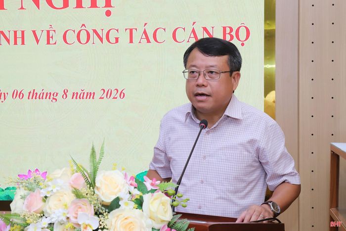 Đồng chí Dương Tất Thắng - Ủy viên Ban Thường vụ Tỉnh ủy, Phó Chủ tịch Thường trực HĐND tỉnh phát biểu chúc mừng và giao nhiệm vụ.