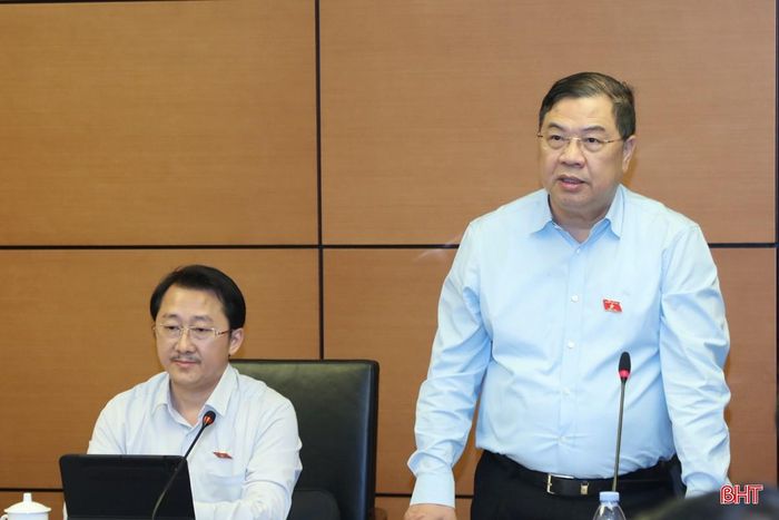 Đồng chí Phạm Gia Túc - Ủy viên Bộ Chính trị, Phó Thủ tướng Thường trực Chính phủ (Đoàn ĐBQH tỉnh Hà Tĩnh) phát biểu tại phiên thảo luận.