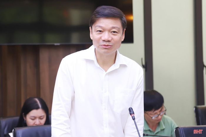  Cục trưởng Cục Lâm nghiệp và Kiểm lâm Trần Quang Bảo nhấn mạnh một số nội dung tại buổi làm việc. 