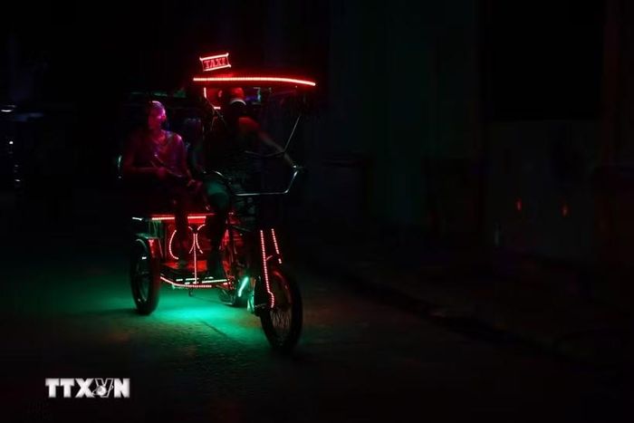 Mất điện tại thủ đô La Havana, Cuba, ngày 16/3. (Ảnh: THX/TTXVN)