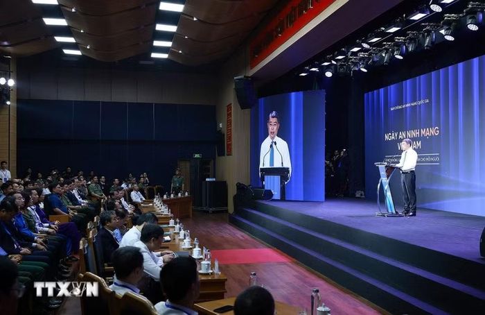Thủ tướng Lê Minh Hưng, Trưởng ban Chỉ đạo An ninh mạng quốc gia phát động hưởng ứng ngày An ninh mạng Việt Nam với thông điệp “Vì một không gian mạng nhân văn cho mỗi người". (Ảnh: Dương Giang/TTXVN)