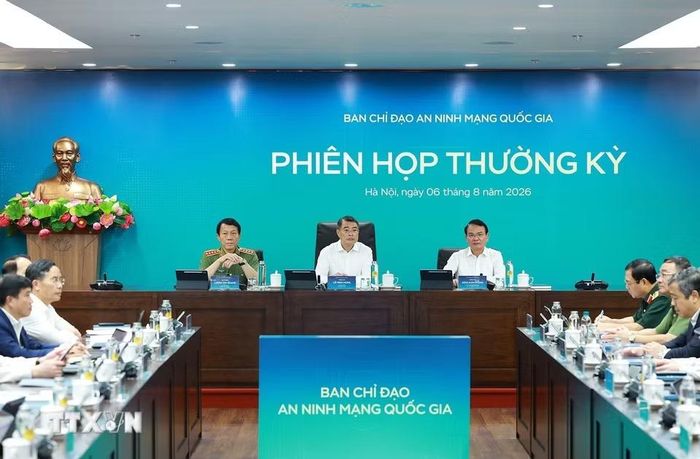 Thủ tướng Lê Minh Hưng, Trưởng Ban Chỉ đạo An ninh mạng Quốc gia chủ trì cuộc họp thường kỳ của Ban Chỉ đạo. (Ảnh: Dương Giang/TTXVN)