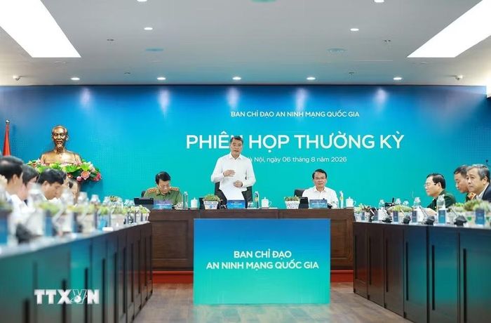 Thủ tướng Lê Minh Hưng, Trưởng Ban Chỉ đạo An ninh mạng Quốc gia chủ trì cuộc họp thường kỳ của Ban Chỉ đạo. (Ảnh: Dương Giang/TTXVN)